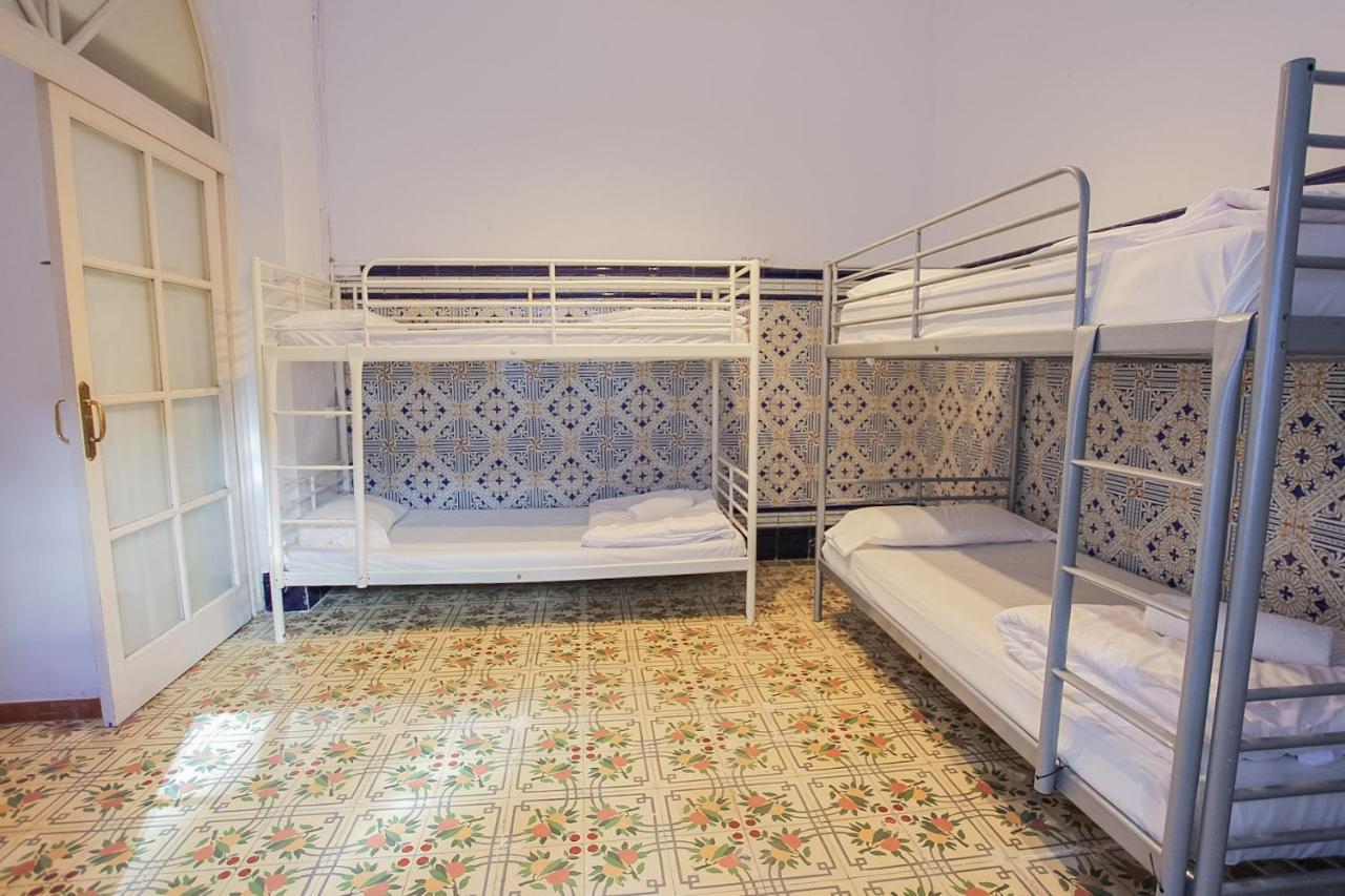 Bbtk Bed And Bike Hotell Málaga Exteriör bild